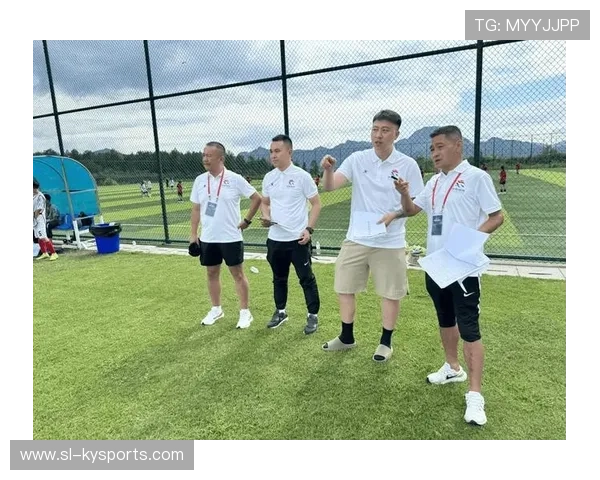 足球联赛完善俱乐部青训投入的考核与公开制度，足球青训俱乐部运营